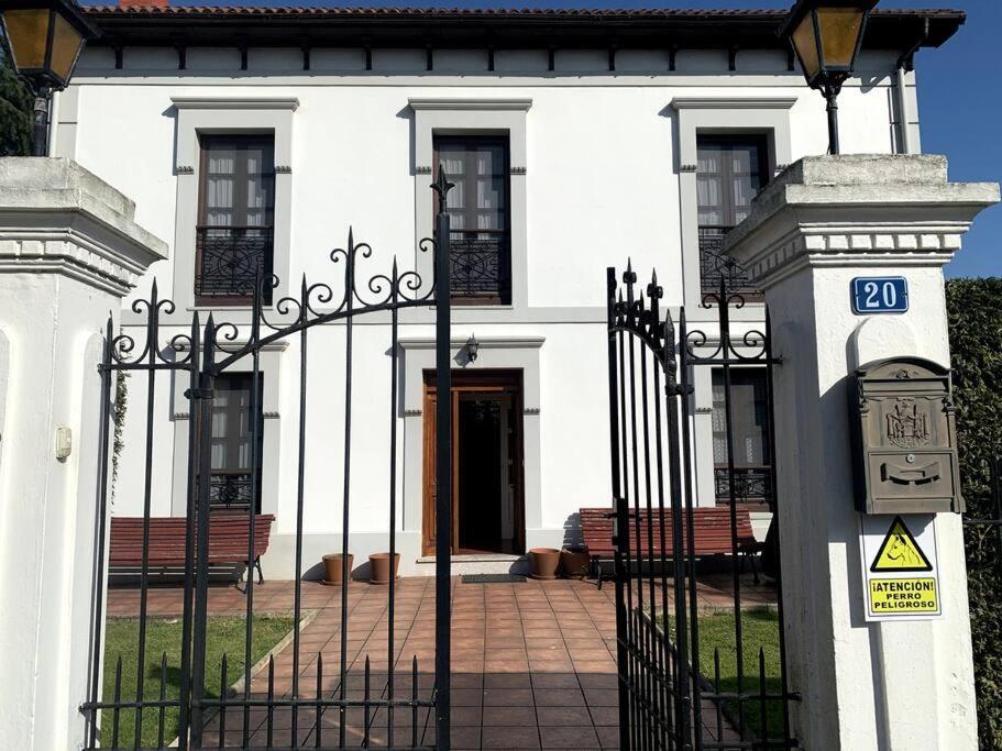 Villa La Casona De Barganaz Santiago Del Monte Exterior foto