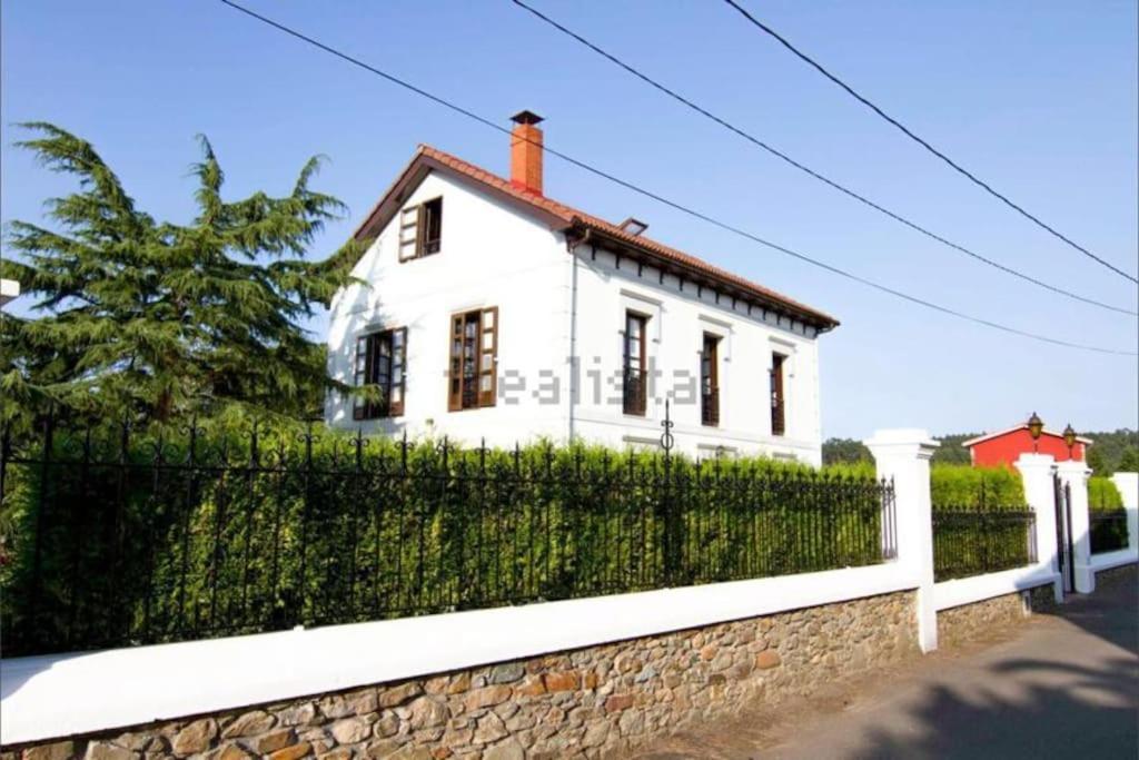 Villa La Casona De Barganaz Santiago Del Monte Exterior foto
